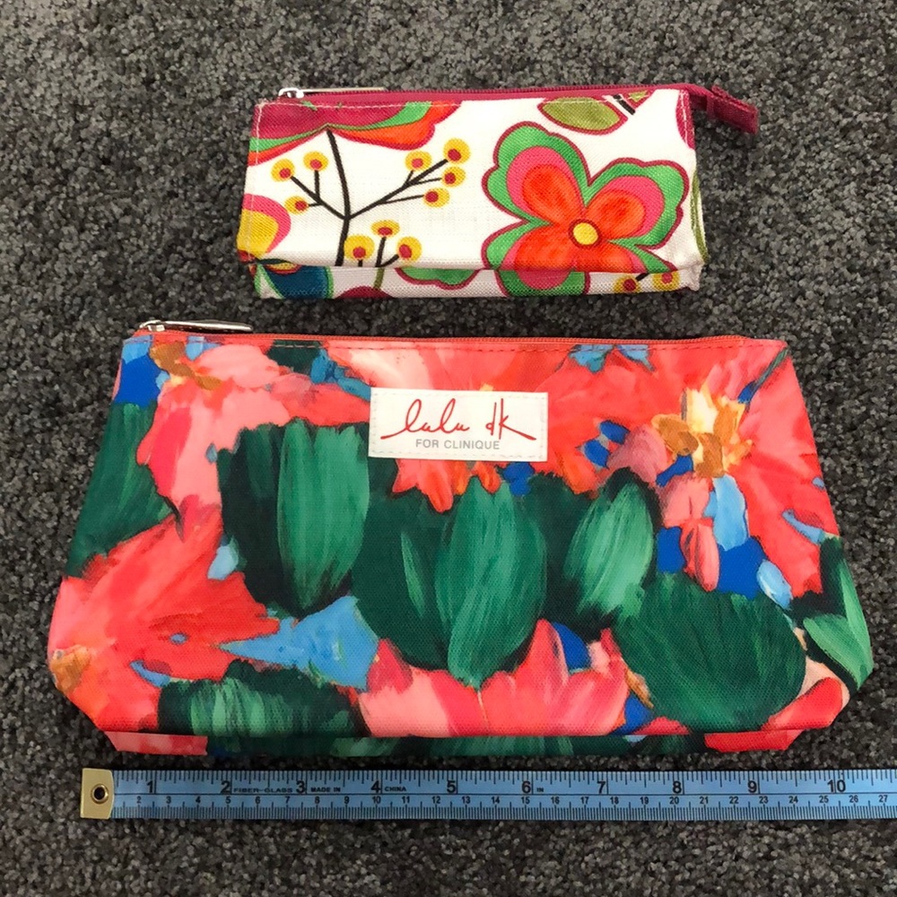 Clinique/Lulu Dk cosmetic pouch with mini pouch